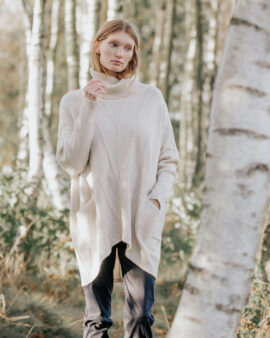WELLIGOGS CABLE KNIT OAT JUMPER