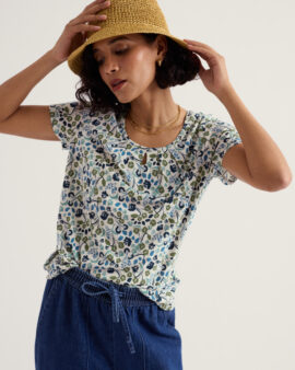 SEASALT APPLETREE KEYHOLE DETAIL T-SHIRT - BEACH BLOOMS CHALK